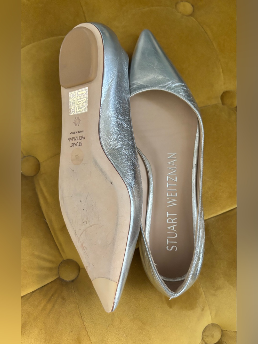 Stuart Weitzman Women's Silver Pointed-Toe Flats 5B - Picture 3 of 6